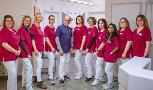 Das Team des HausArztZentrum Fürker Strasse – Ärztinnen, Arzt und Medizinische Fachangestellte